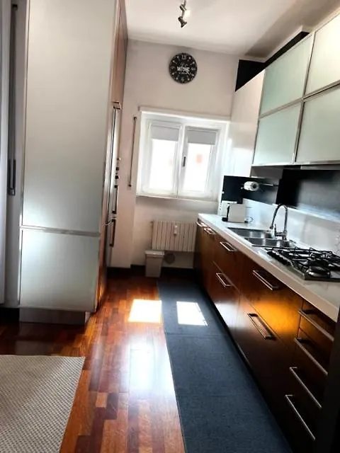 Solution Home Solari Milánó Apartman