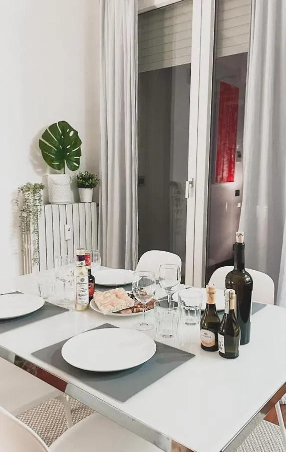 Solution Home Solari Milánó